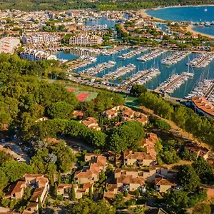 Marina Club à 2 Minutes De La Hotel Cogolin