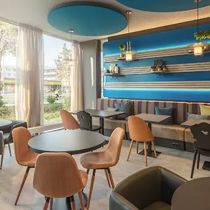 - The Niu, Brass Olympiapark By Ihg Hotel Munich