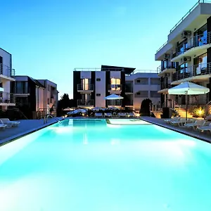 Apartament New Line Village